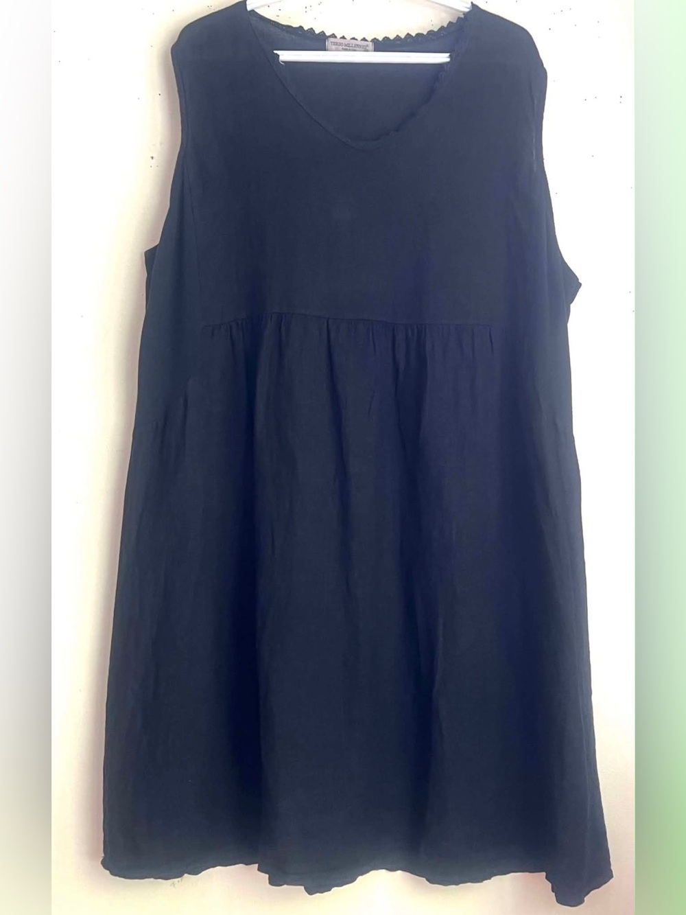 Classic Black Italian Sleeveless Linen Dress